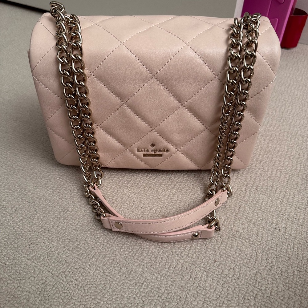 🎉host pick ♠️Kate Spade chain quilted bag in light beige pink
